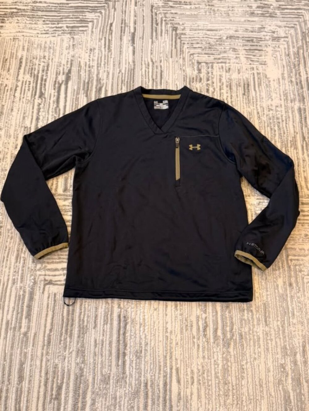New Under Armour men's small Storm Black All Season Gear pullover sweatshirt